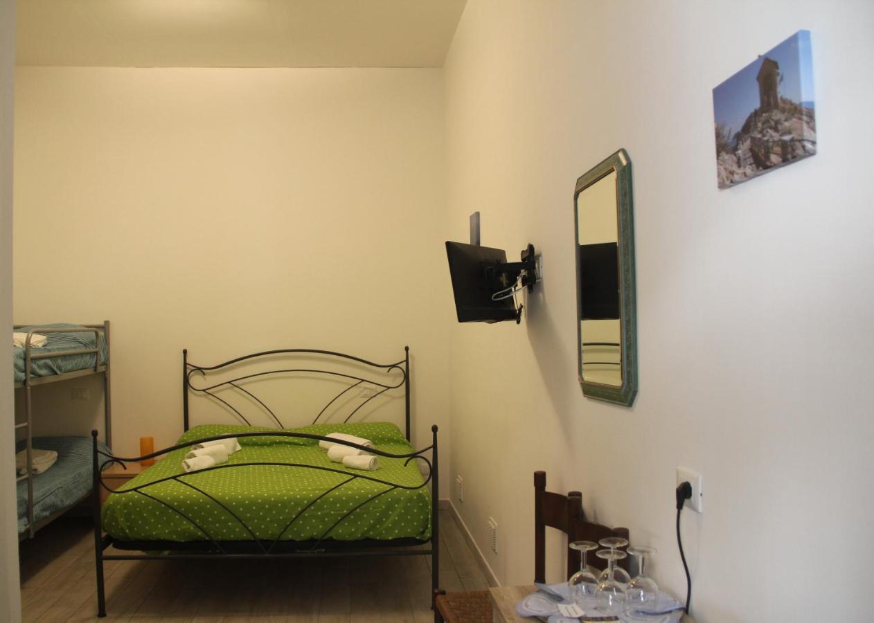 B&B Poggio Di Balestrino ภายนอก รูปภาพ